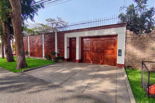 Vista Frontal Exterior